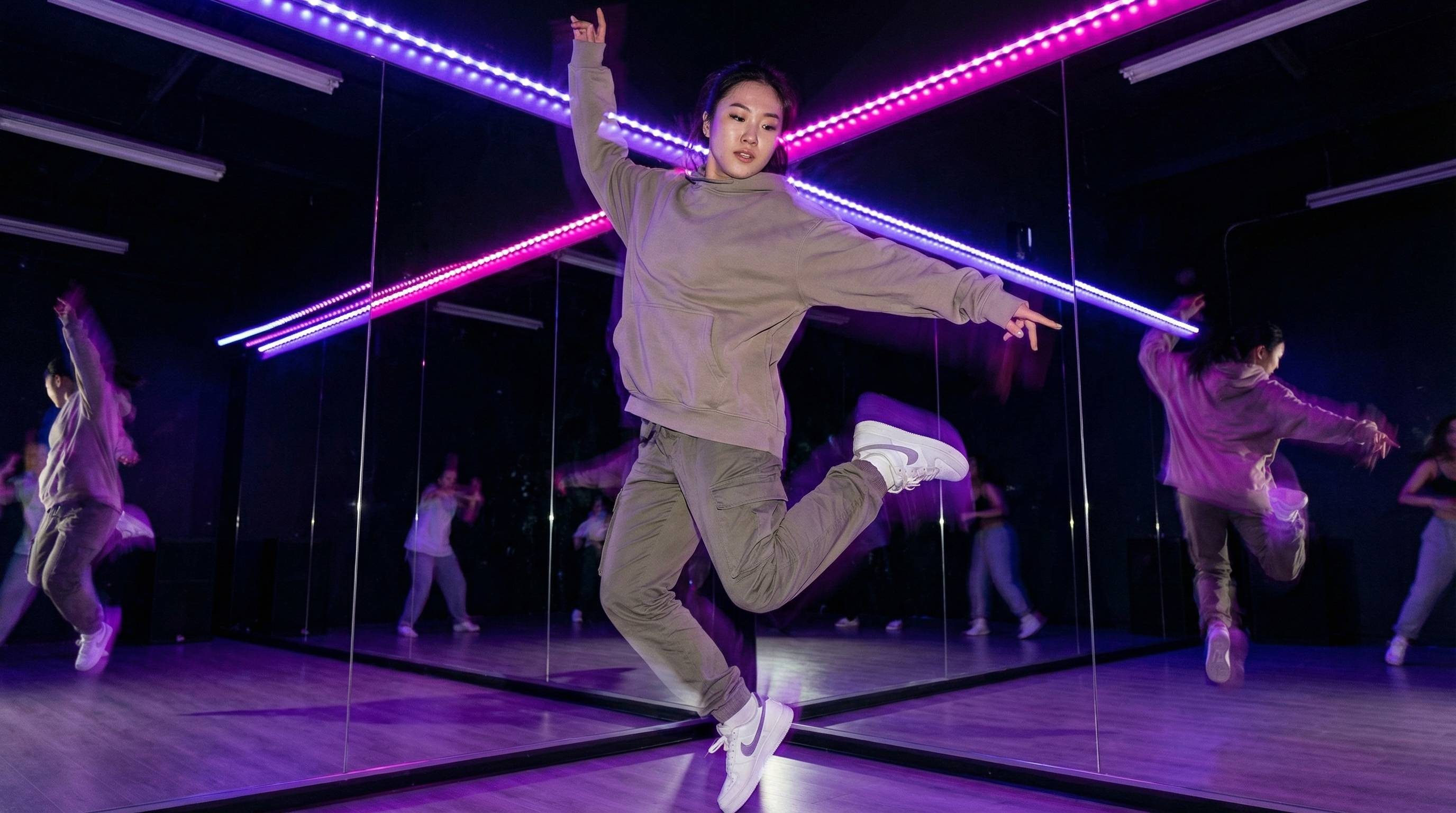 草莓视频热舞视频